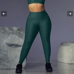 High-Waist Airlift Legging - midnight green